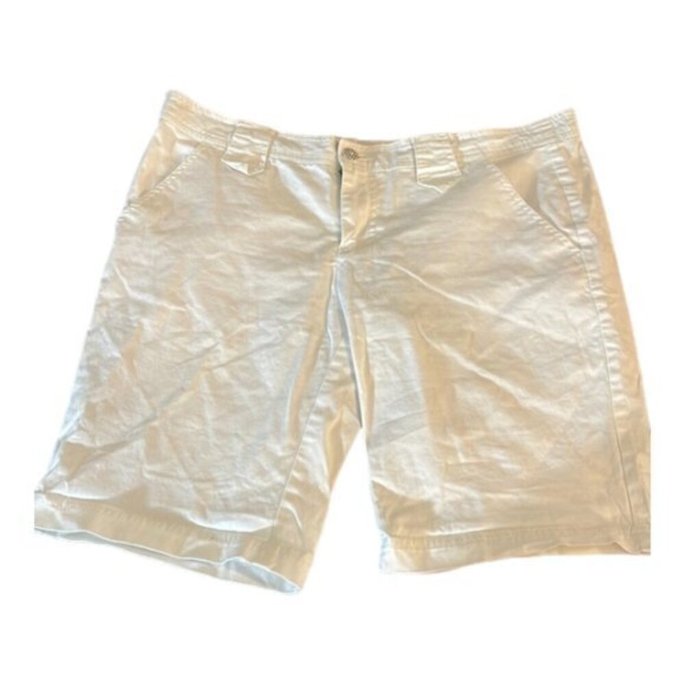 Women's David Bitton White Bermuda Shorts Size 31 EUC #6338